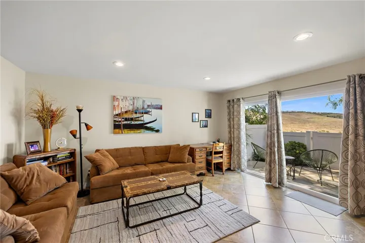 22153 Caminito Laureles, Laguna Hills, California 92653