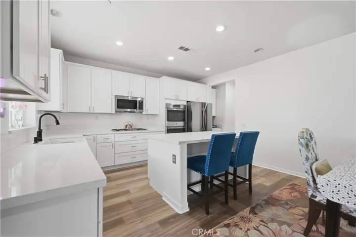 34308 Heather Ridge, Lake Elsinore, California 92532