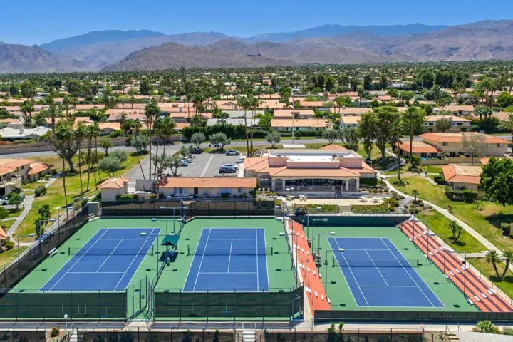 Pickleball Courts