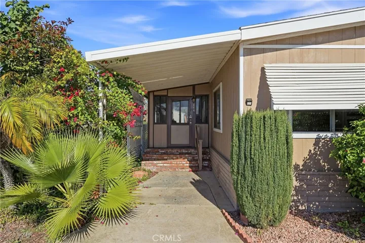 Front door Entrance