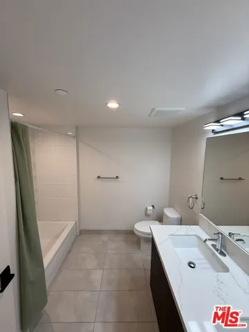 132 Rosemont Avenue 301, Los Angeles, California 90026