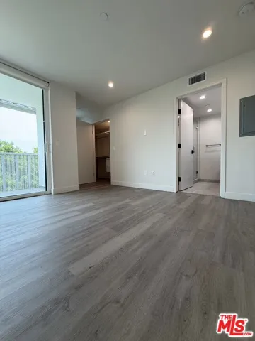132 Rosemont Avenue 301, Los Angeles, California 90026