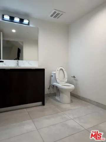 132 Rosemont Avenue 301, Los Angeles, California 90026