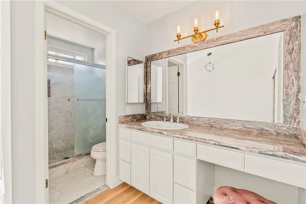 Primary Bathroom w/ Walk-In Shower