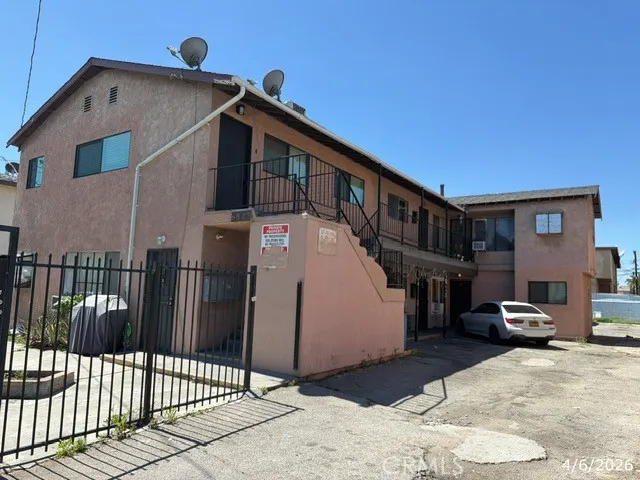 6827 Radford, North Hollywood, California 91605
