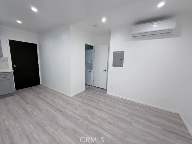 6827 Radford, North Hollywood, California 91605