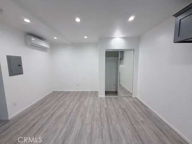 6827 Radford, North Hollywood, California 91605