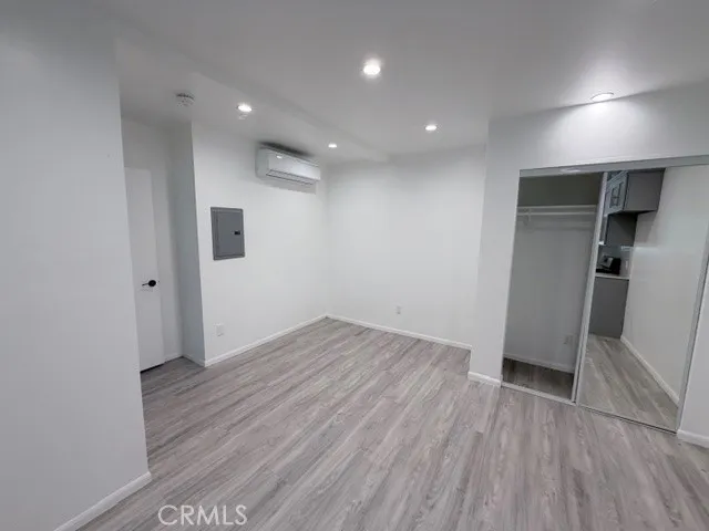 6827 Radford, North Hollywood, California 91605