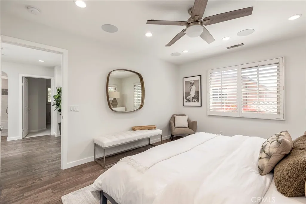 Primary Bedroom
Ceiling Fan