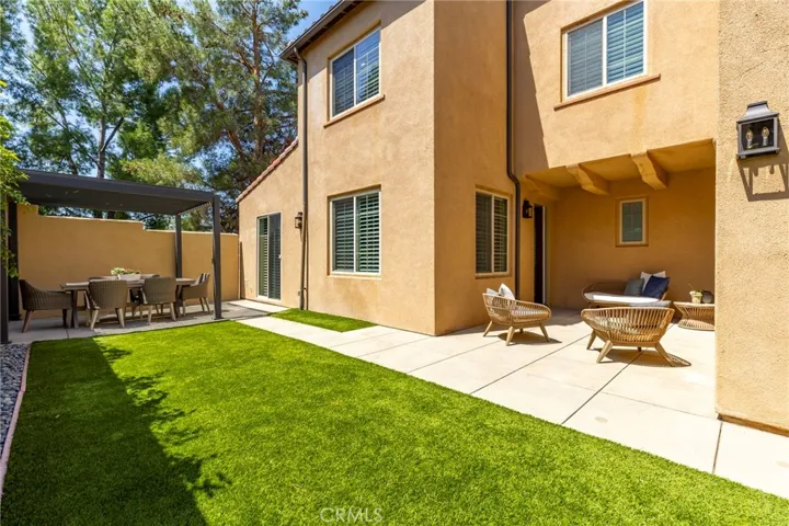 Spacious Rear Yard