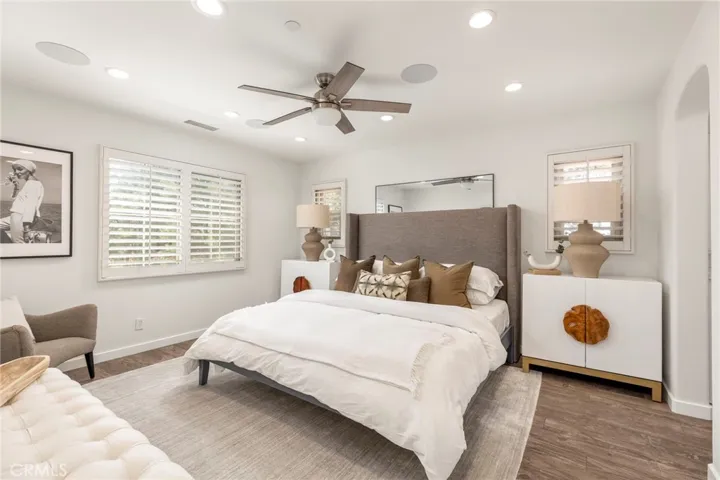 Primary Bedroom
Plantation Shutters
