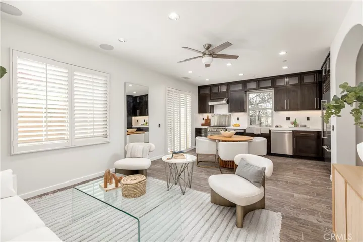 Sunlit Rooms
Woodgrain Tile Floors