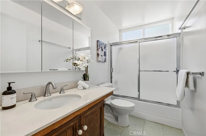 25033 Avenida Balita, Valencia, California 91355
