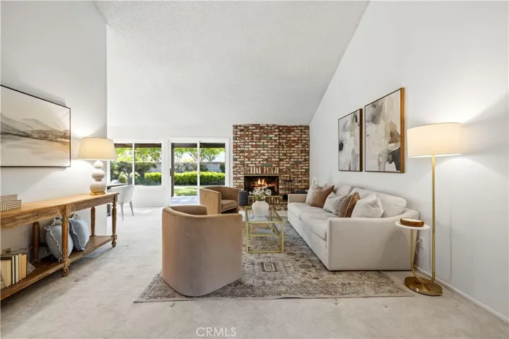 25033 Avenida Balita, Valencia, California 91355