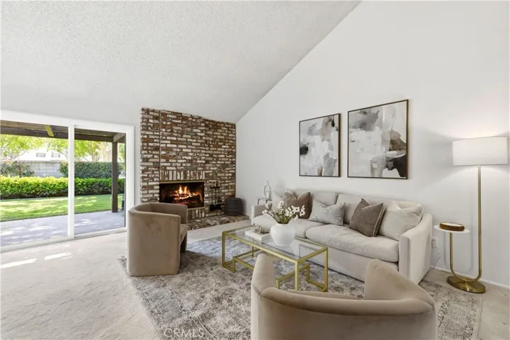 25033 Avenida Balita, Valencia, California 91355