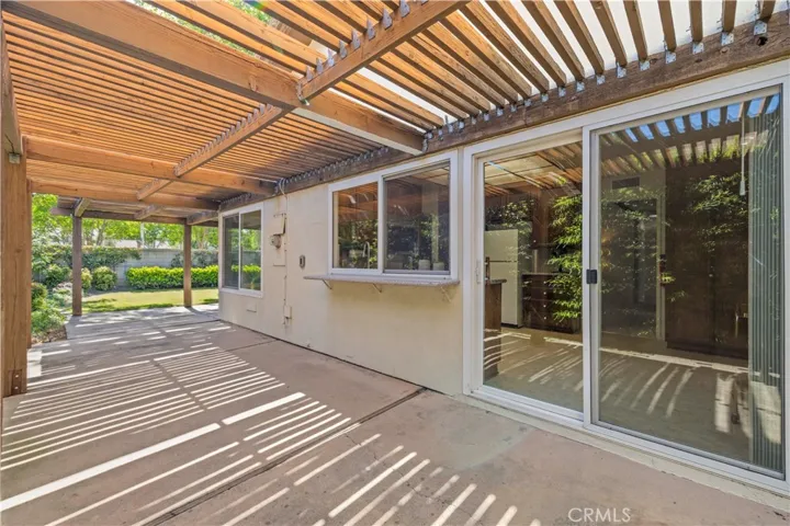 25033 Avenida Balita, Valencia, California 91355