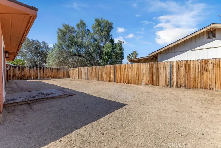 6414 East Court, 29 Palms, California 92277