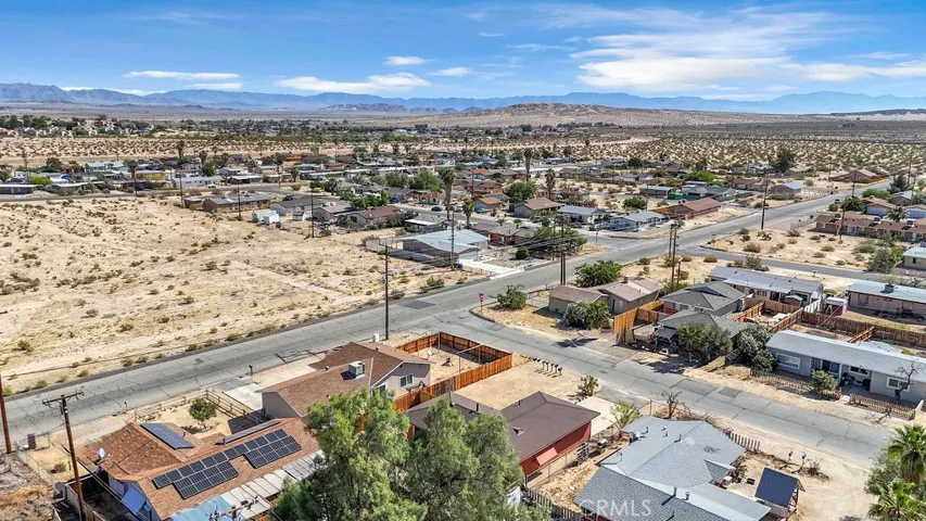 6414 East Court, 29 Palms, California 92277