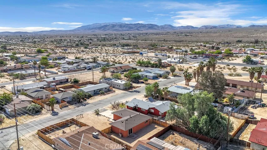 6414 East Court, 29 Palms, California 92277