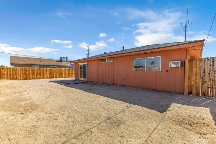 6414 East Court, 29 Palms, California 92277