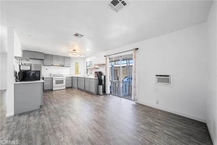 1401 W 9th 148, Pomona, California 91766