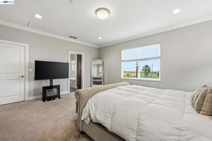 98 Driftwood Cir, Bay Point, California 94565
