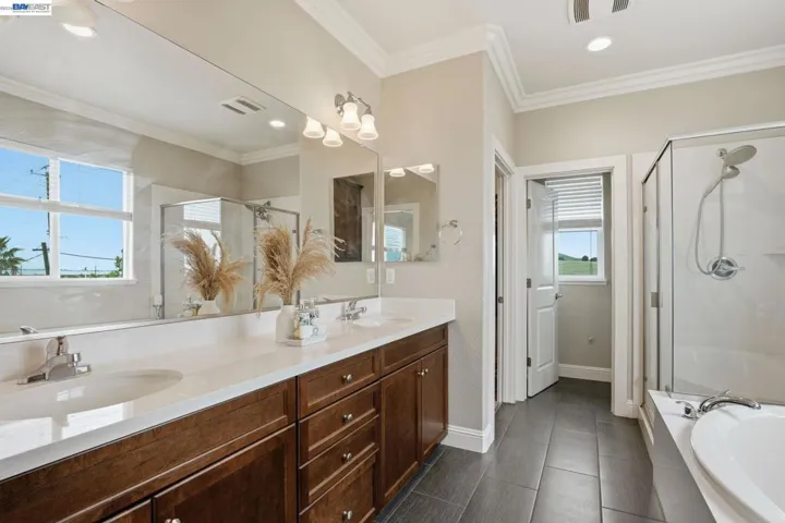 98 Driftwood Cir, Bay Point, California 94565