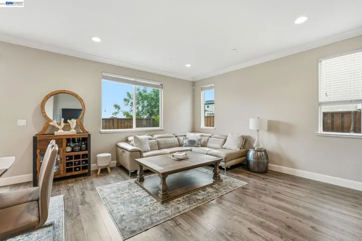 98 Driftwood Cir, Bay Point, California 94565