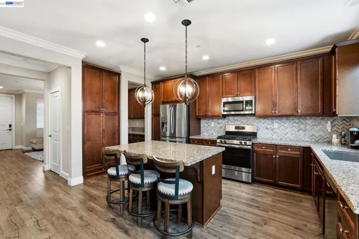 98 Driftwood Cir, Bay Point, California 94565