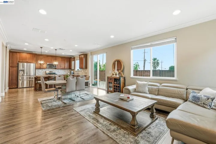 98 Driftwood Cir, Bay Point, California 94565