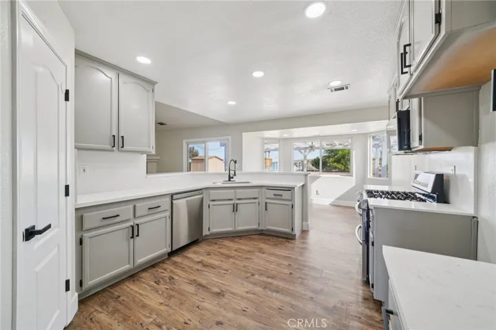 14980 Larch Street, Hesperia, California 92345