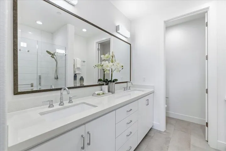 270 Ariana Place, Mountain View, California 94043