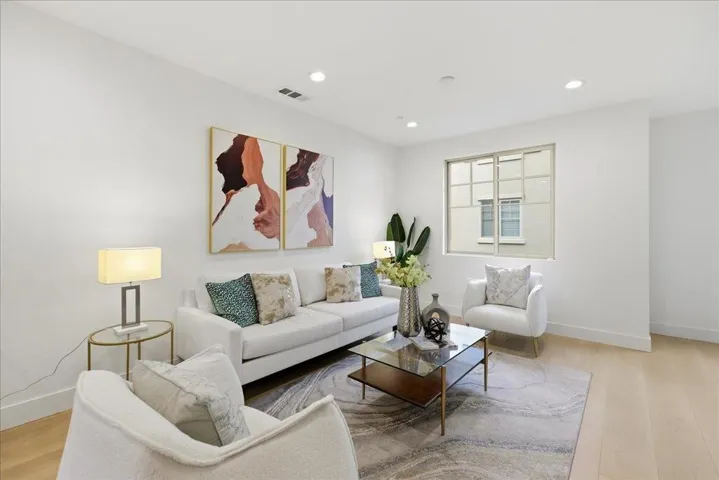 270 Ariana Place, Mountain View, California 94043