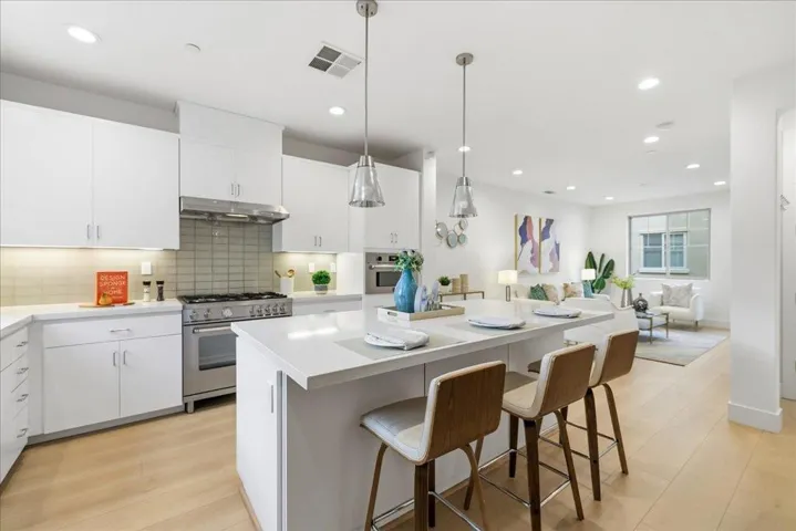 270 Ariana Place, Mountain View, California 94043