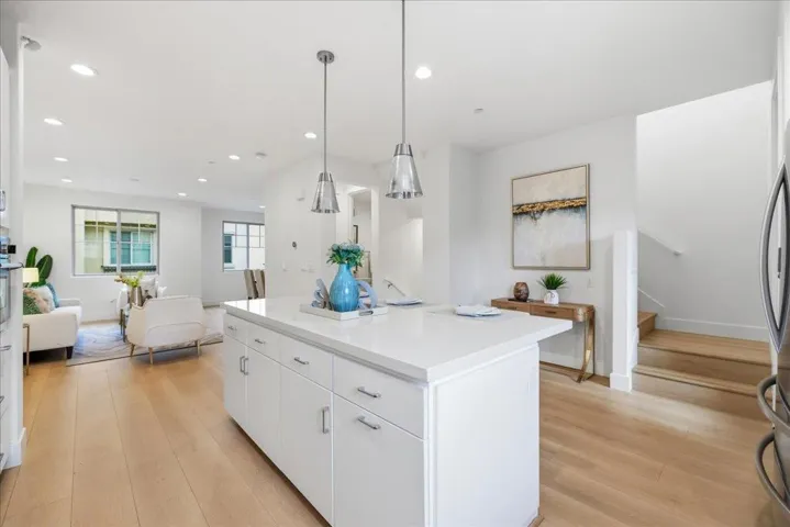 270 Ariana Place, Mountain View, California 94043