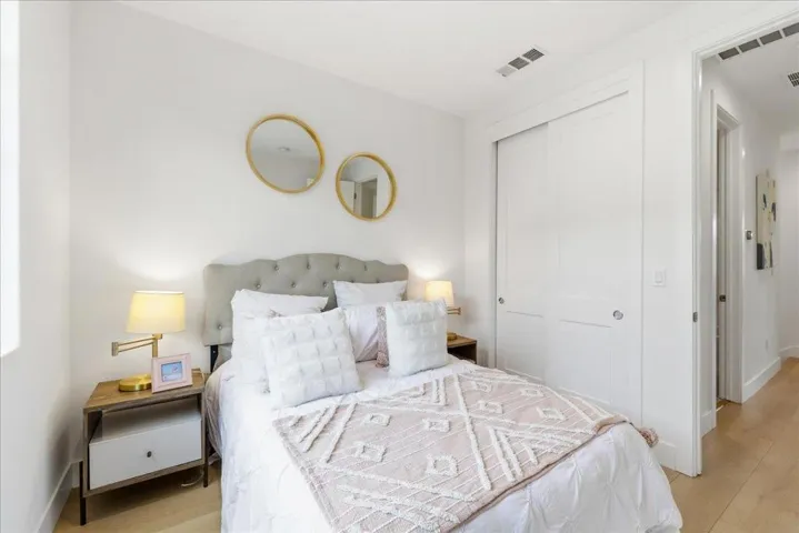 270 Ariana Place, Mountain View, California 94043