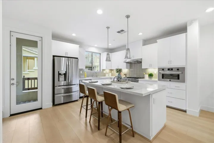 270 Ariana Place, Mountain View, California 94043
