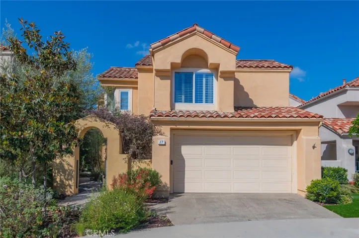 17 Las Cruces, Irvine, California 92614