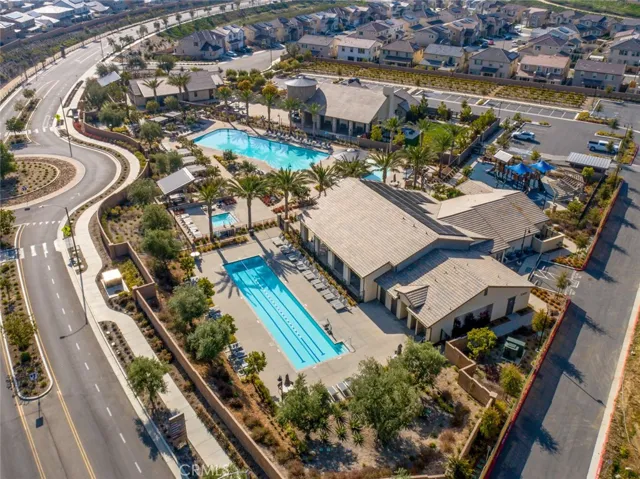 Sommers Bend Resort Style Amenities