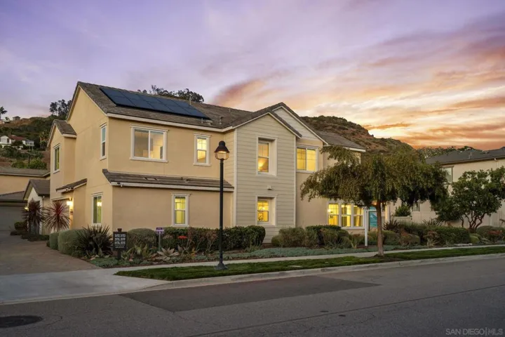 21715 Deer Grass, Escondido, California 92029
