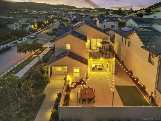 21715 Deer Grass, Escondido, California 92029