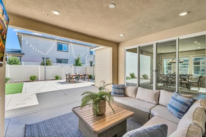 21715 Deer Grass, Escondido, California 92029