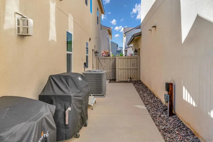 21715 Deer Grass, Escondido, California 92029