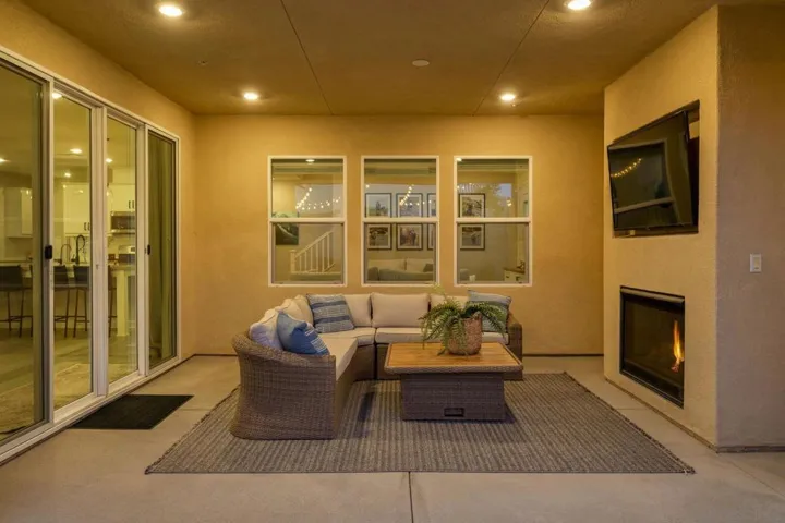 21715 Deer Grass, Escondido, California 92029