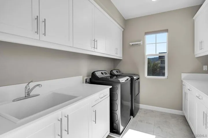 21715 Deer Grass, Escondido, California 92029