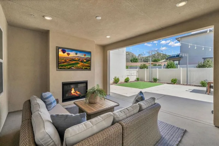21715 Deer Grass, Escondido, California 92029