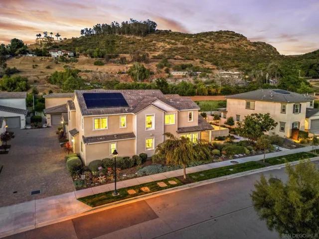 21715 Deer Grass, Escondido, California 92029