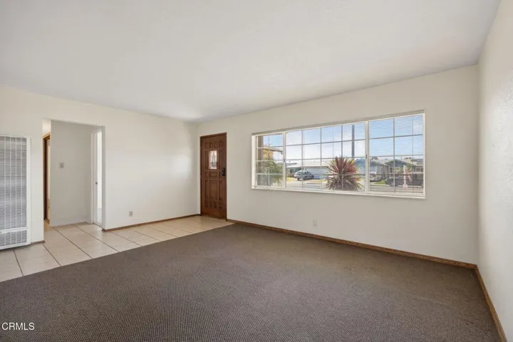 8-web-or-mls-UpmarketMedia-1566N7th-023