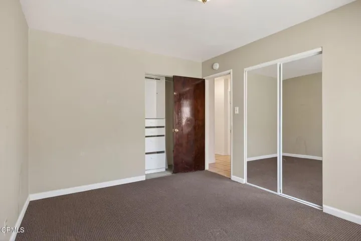 28-web-or-mls-UpmarketMedia-1566N7th-117