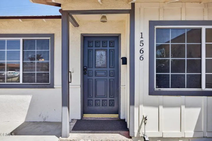 4-web-or-mls-UpmarketMedia-1566N7th-010
